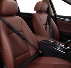 Merkloos Luxe Gordelhoes - Auto Gordelbeschermer - Gordelkussen - Zwart - 2 Stuks Gordelbeschermers -Babyreizen 1200x1153