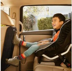 Munchkin Brica De Luxe Kick Mat, Stoelbeschermer Auto -Babyreizen 1200x1180 1