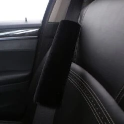 Hazlö Luxe Gordelhoezen - Extra Zacht - Schouderhoezen - Gordelkussen - Auto Gordel Beschermer - Gordel Beschermer - Gordelhoes - 2 Stuks - Zwart