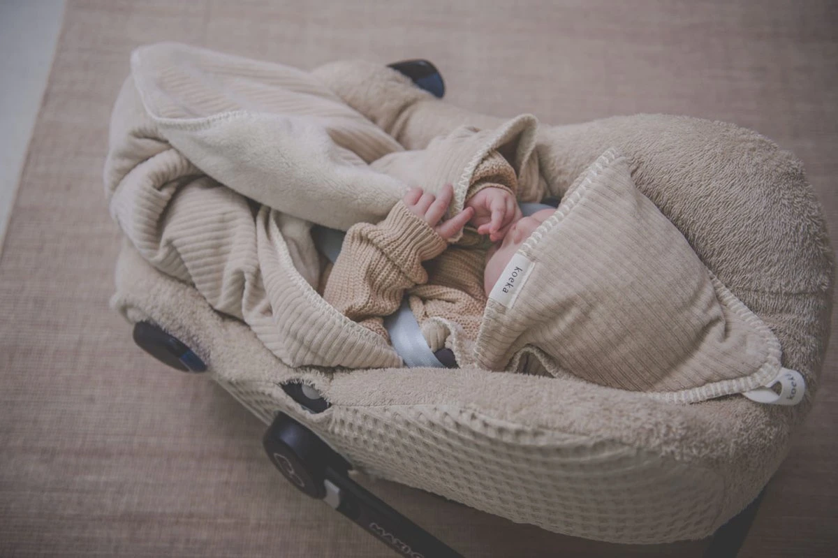 Koeka Hoes Voor Baby Autostoel 0+ Antwerp - Zand 5 Koeka Hoes Voor Baby Autostoel 0+ Antwerp - Zand - Afbeelding 3