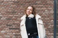 Cuddie Baby Draagdoek - Premium Organic Baby Draagdoek Gemaakt Van Bio Katoen - Newborns Tot 15 Kg - Baby Cadeau - Met Wenskaart - Zwart -Babyreizen 1200x799 30