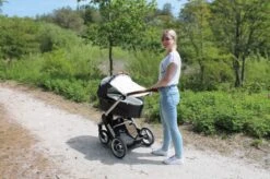 Dooky Universal Cover Zonnescherm Kinderwagen - Dandelion -Babyreizen 1200x799 9