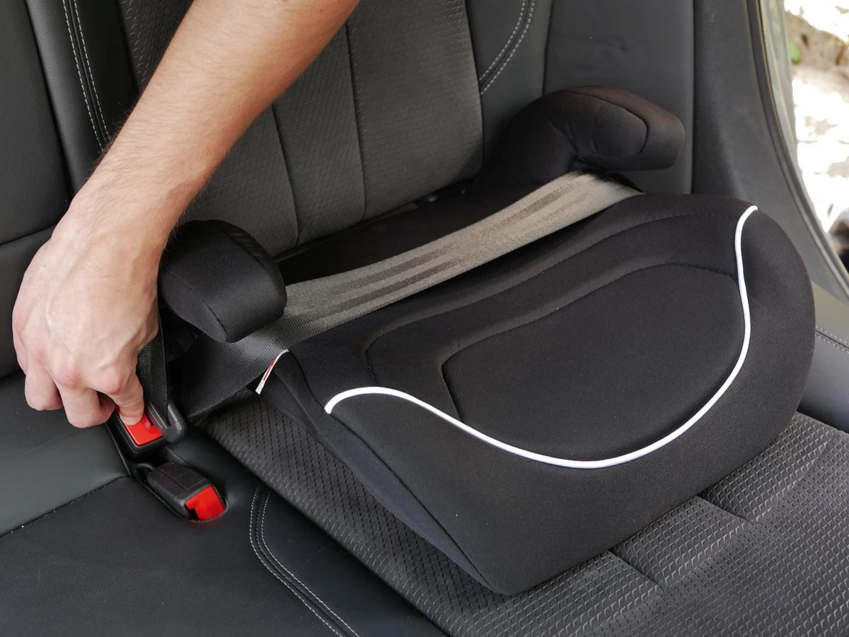 Zitverhoger Auto - Stoelverhoger - Autostoel - Booster - Zwart 4 Zitverhoger Auto - Stoelverhoger - Autostoel - Booster - Zwart - Afbeelding 2