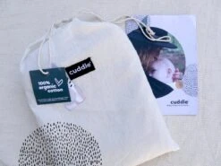 Cuddie Baby Draagdoek - Premium Organic Baby Draagdoek Gemaakt Van Bio Katoen - Newborns Tot 15 Kg - Baby Cadeau - Met Wenskaart - Zwart -Babyreizen 1200x901 3