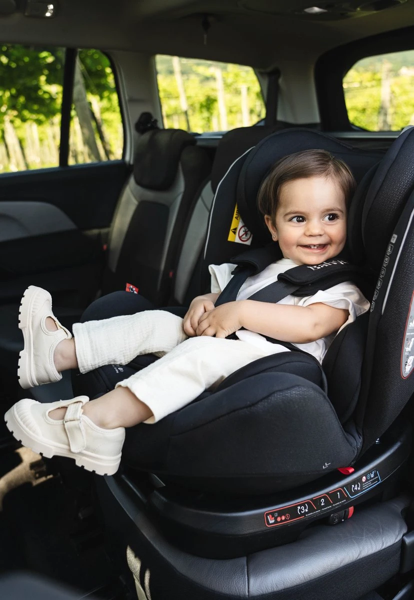 Babyauto Biro D FIX Black/grey Group 0+ 1 2 3 - 0-36 Kg - Isofix 12 Babyauto Biro D FIX Black/grey Group 0+ 1 2 3 - 0-36 Kg - Isofix - Afbeelding 10
